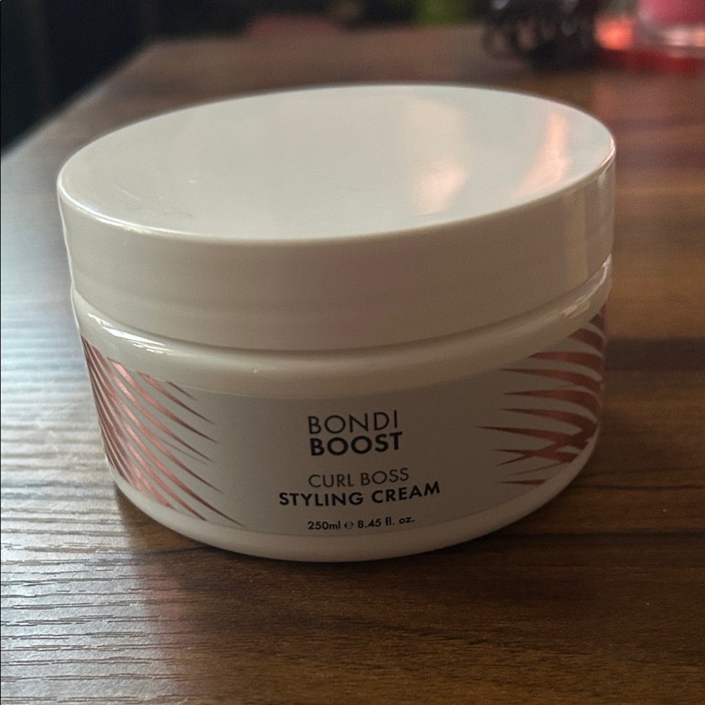 Bondi Boost Curl Boss Styling Cream